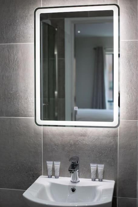 Luxury, Sleeps 6, City Centre Belfast Bagian luar foto