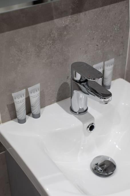 Luxury, Sleeps 6, City Centre Belfast Bagian luar foto